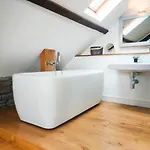Apartamento Converted Factory Loft - Free Parking With No Height Restrictions X 2 Bristol