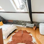 Converted Factory Loft - Free Parking With No Height Restrictions X 2 * Bristol