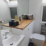 Converted Factory Loft - Free Parking With No Height Restrictions X 2 Apartamento *