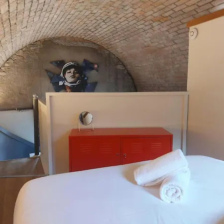 Converted Factory Loft Apartment *