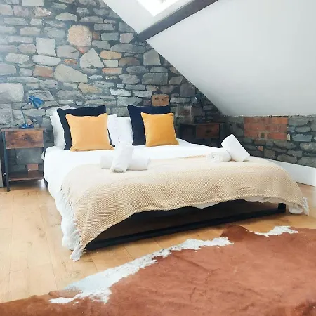 Apartmán Converted Factory Loft - Free Parking With No Height Restrictions X 2 *