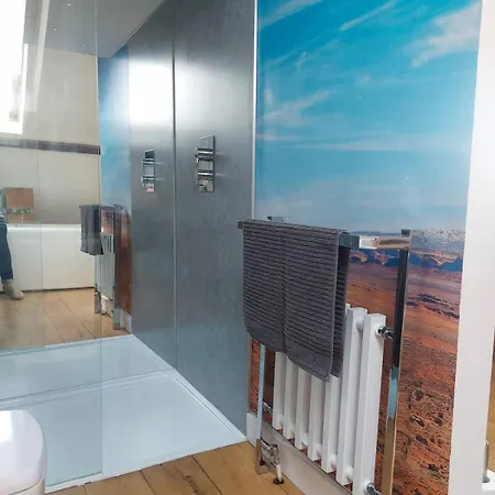 Apartmán Converted Factory Loft - Free Parking With No Height Restrictions X 2