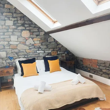 Apartmán Converted Factory Loft - Free Parking With No Height Restrictions X 2 *