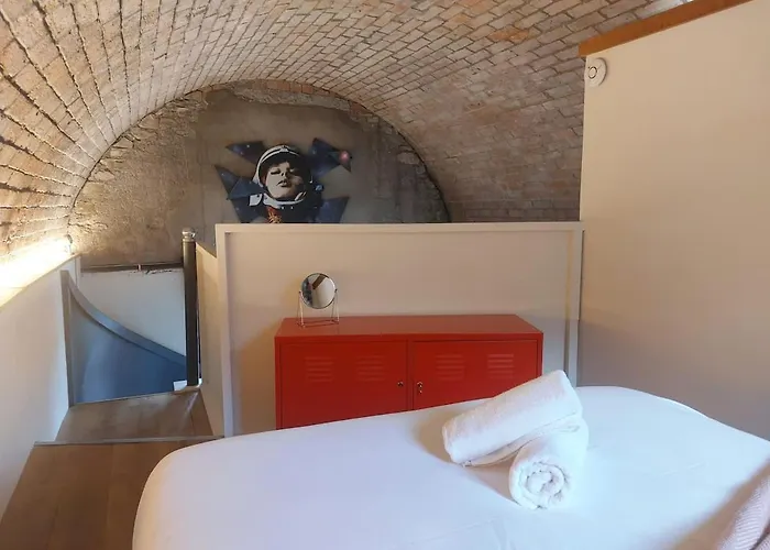 Converted Factory Loft - Free Parking With No Height Restrictions X 2 Apartamento *