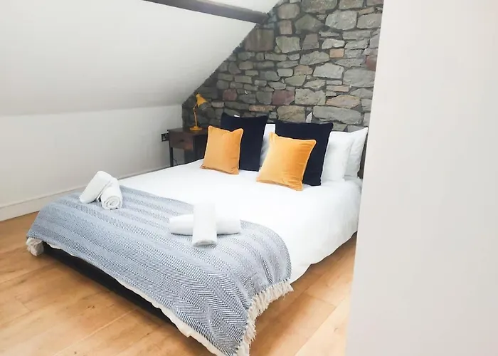 Apartamento Converted Factory Loft - Free Parking With No Height Restrictions X 2