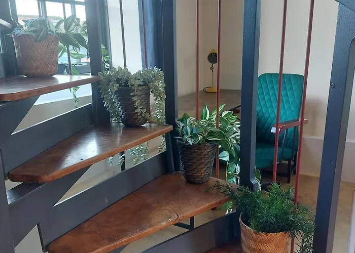 Converted Factory Loft - Free Parking With No Height Restrictions X 2 Apartamento *