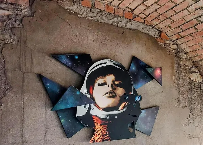 Apartment Converted Factory Loft - Free Parking With No Height Restrictions X 2 Bristol