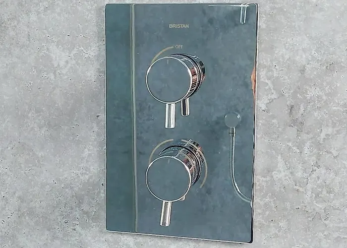 Daire Converted Factory Loft - Free Parking With No Height Restrictions X 2 Bristol