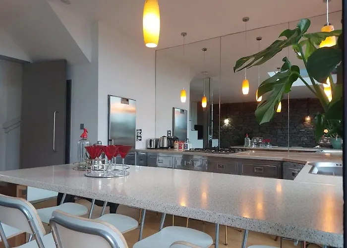 Converted Factory Loft - Free Parking With No Height Restrictions X 2 Appartamento *